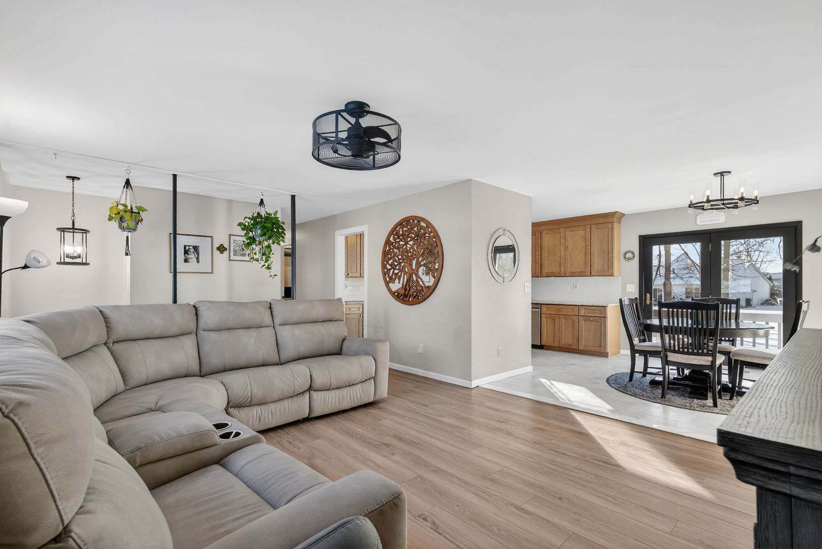 24333 S Valley Drive, Channahon, IL 60410