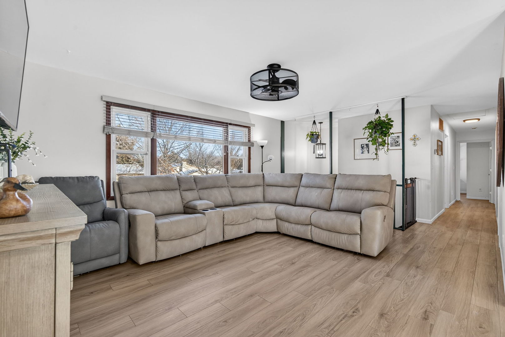 24333 S Valley Drive, Channahon, IL 60410