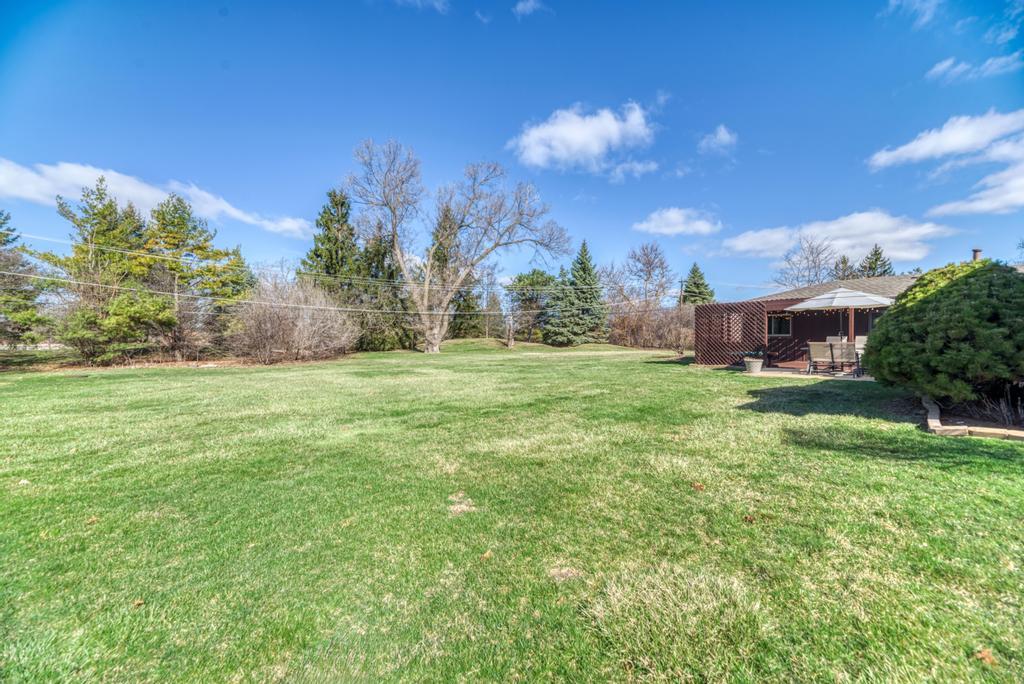 6 Meadowood Drive, Oak Brook, IL 60523