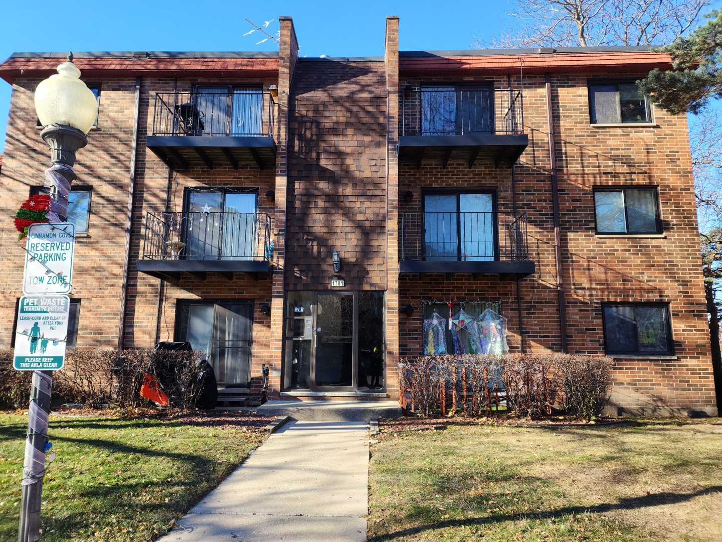 1781 W Algonquin Road #2B, Mount Prospect, IL 60056