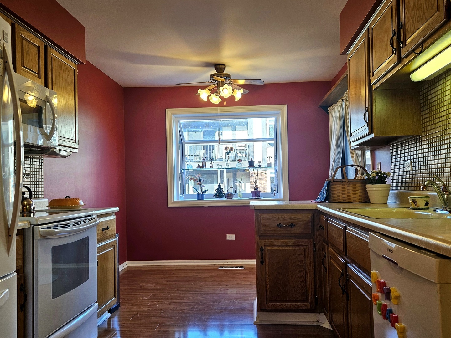 230 Windsor Lane #A, Willowbrook, IL 60527