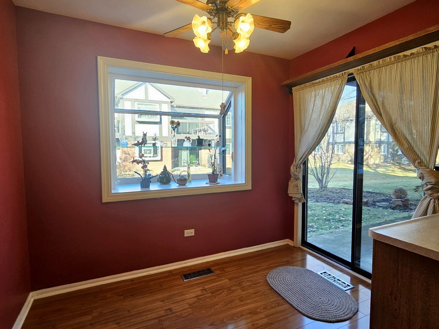 230 Windsor Lane #A, Willowbrook, IL 60527