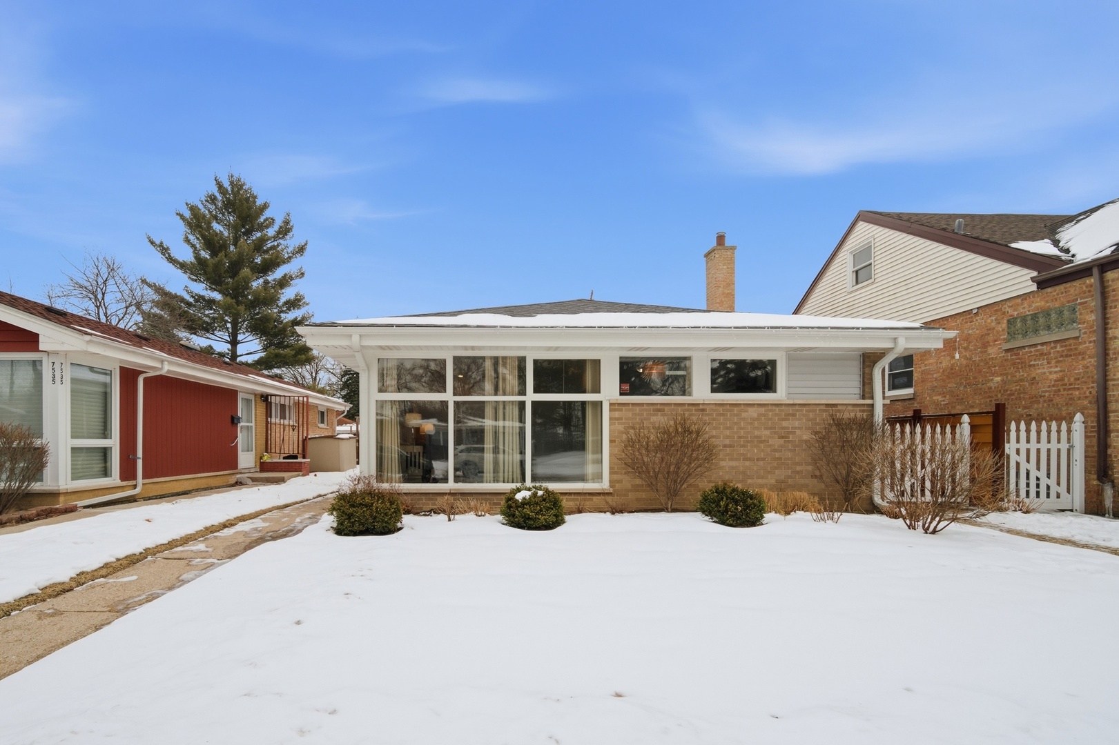 7531 N Karlov Avenue, Skokie, IL 60076
