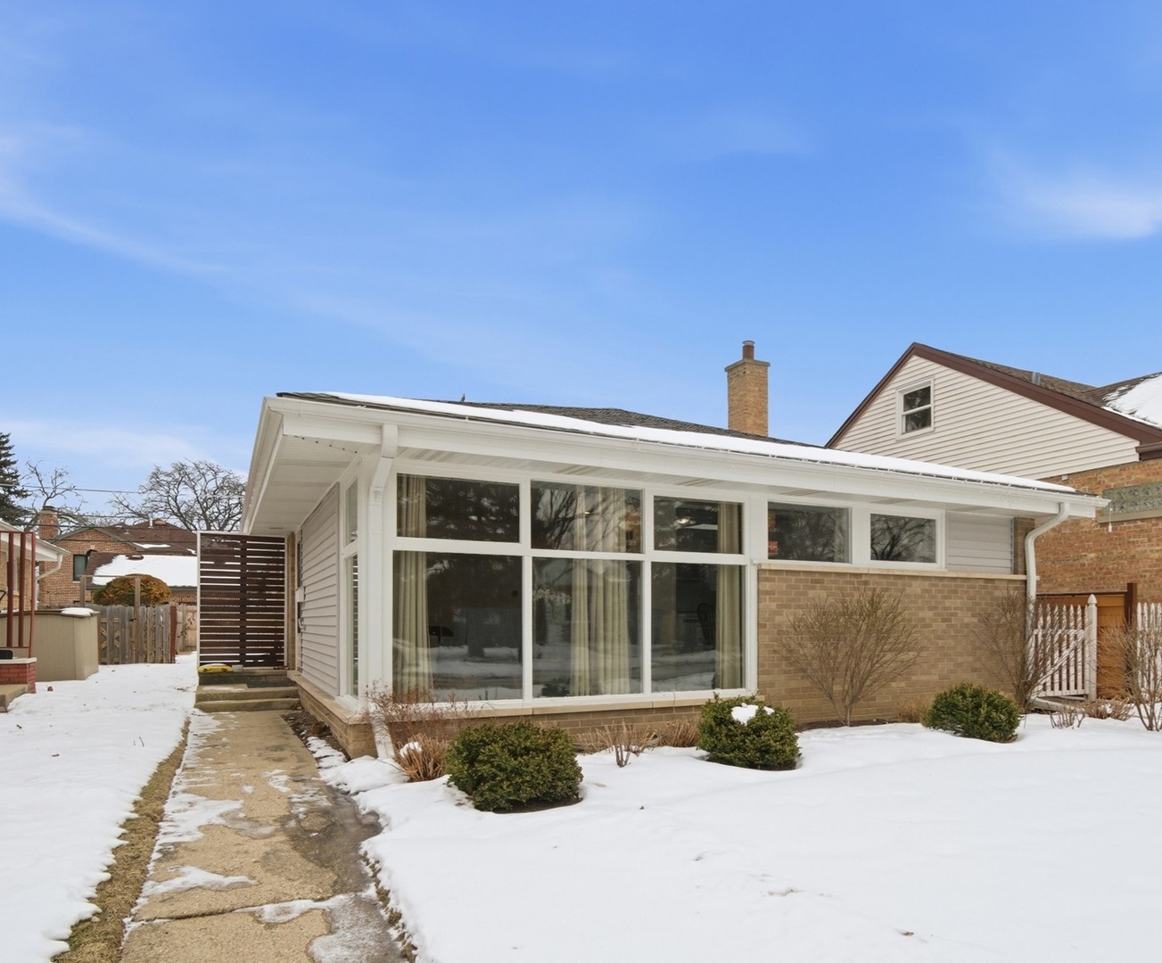 7531 N Karlov Avenue, Skokie, IL 60076