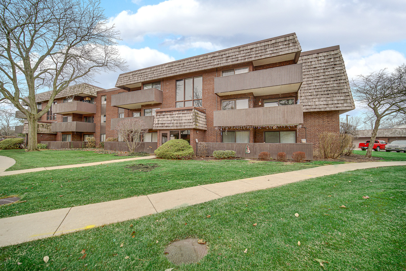 491 Timber Ridge Drive #101, Carol Stream, IL 60188