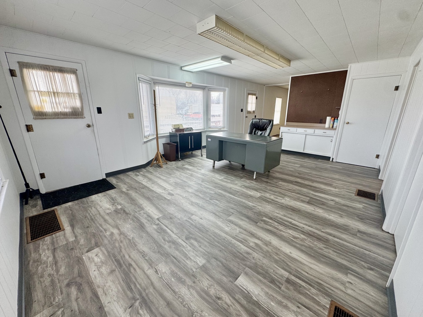 201 Main Street, Wapella, IL 61777