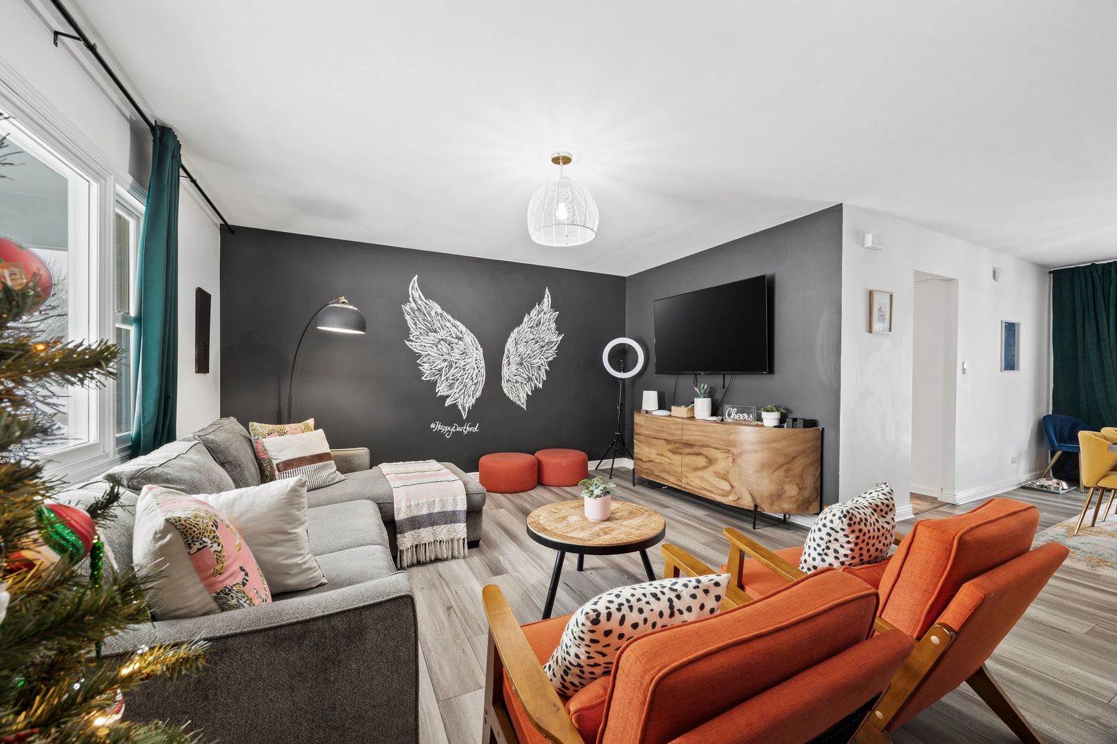 100 Dartford Lane, Schaumburg, IL 60194