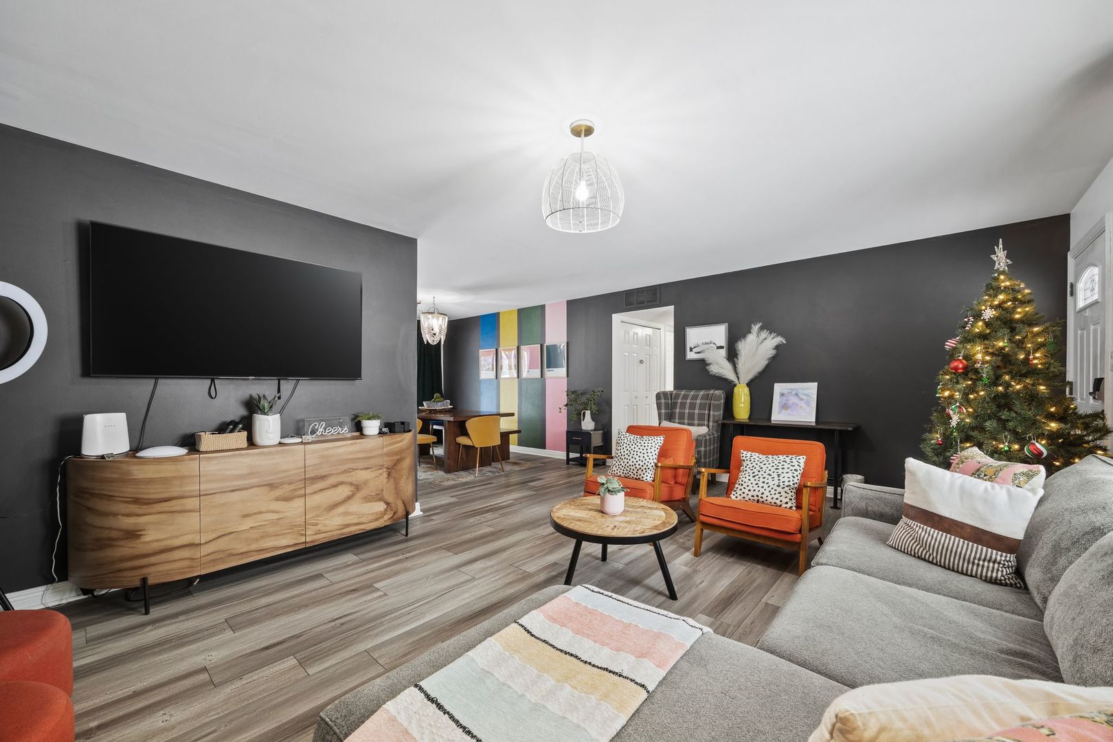 100 Dartford Lane, Schaumburg, IL 60194