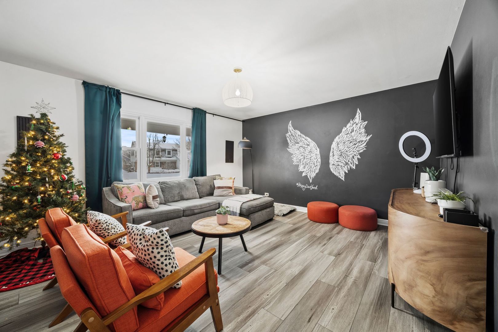 100 Dartford Lane, Schaumburg, IL 60194