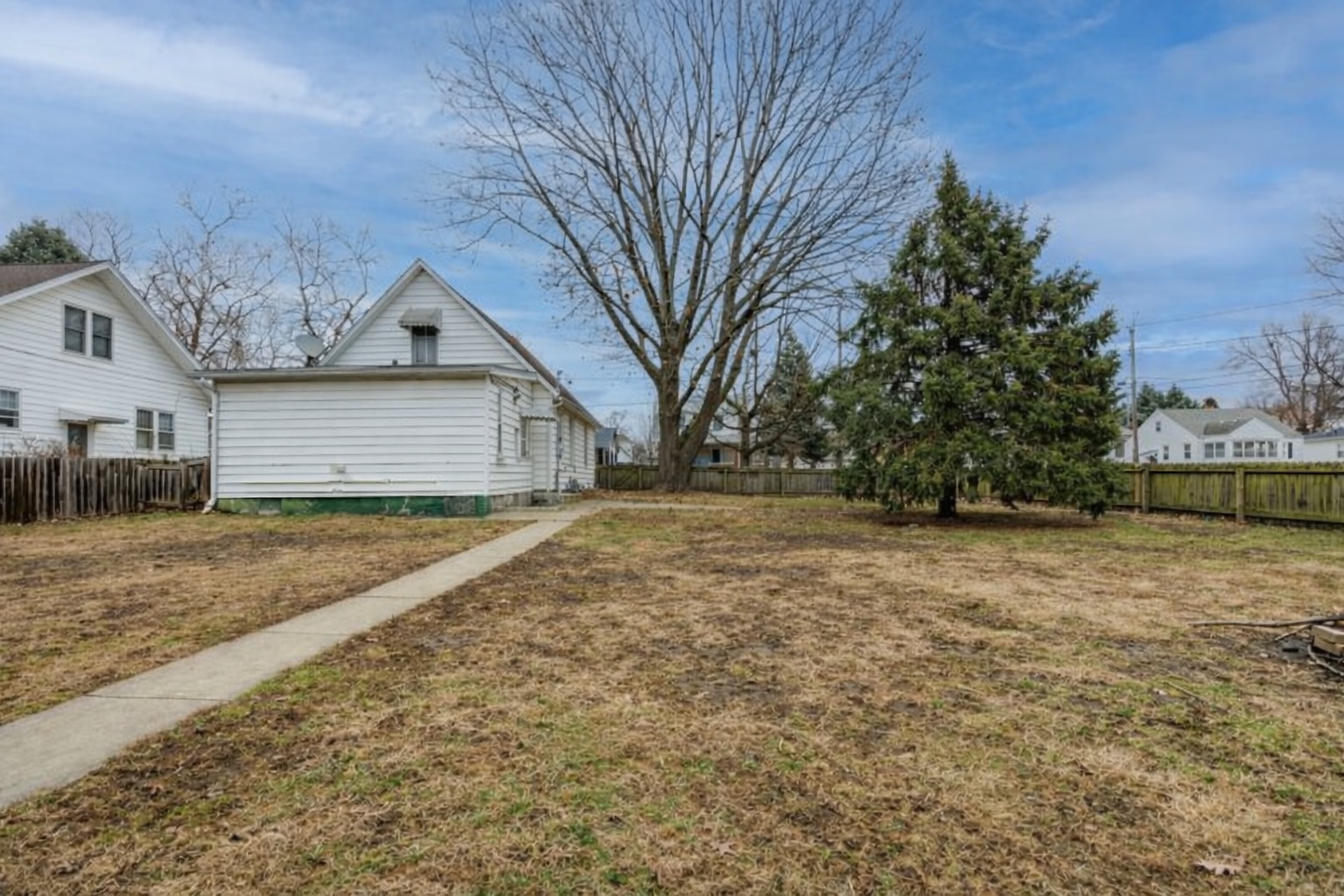 1213 S Madison Street, Bloomington, IL 61701