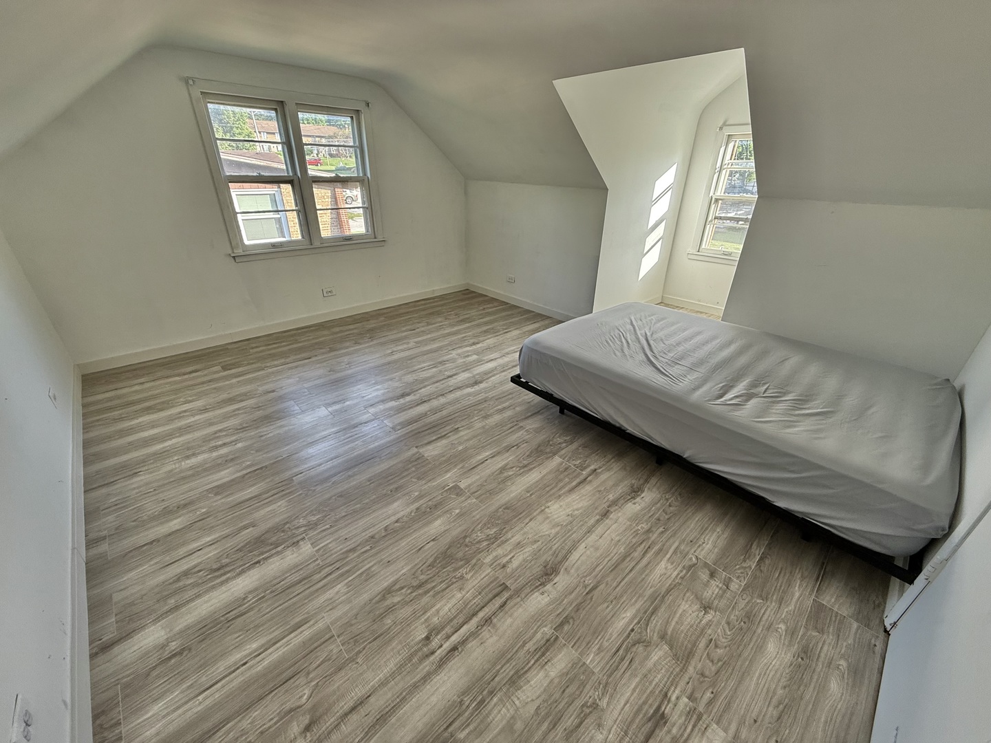 106 Kazwell Street, Willow Springs, IL 60480