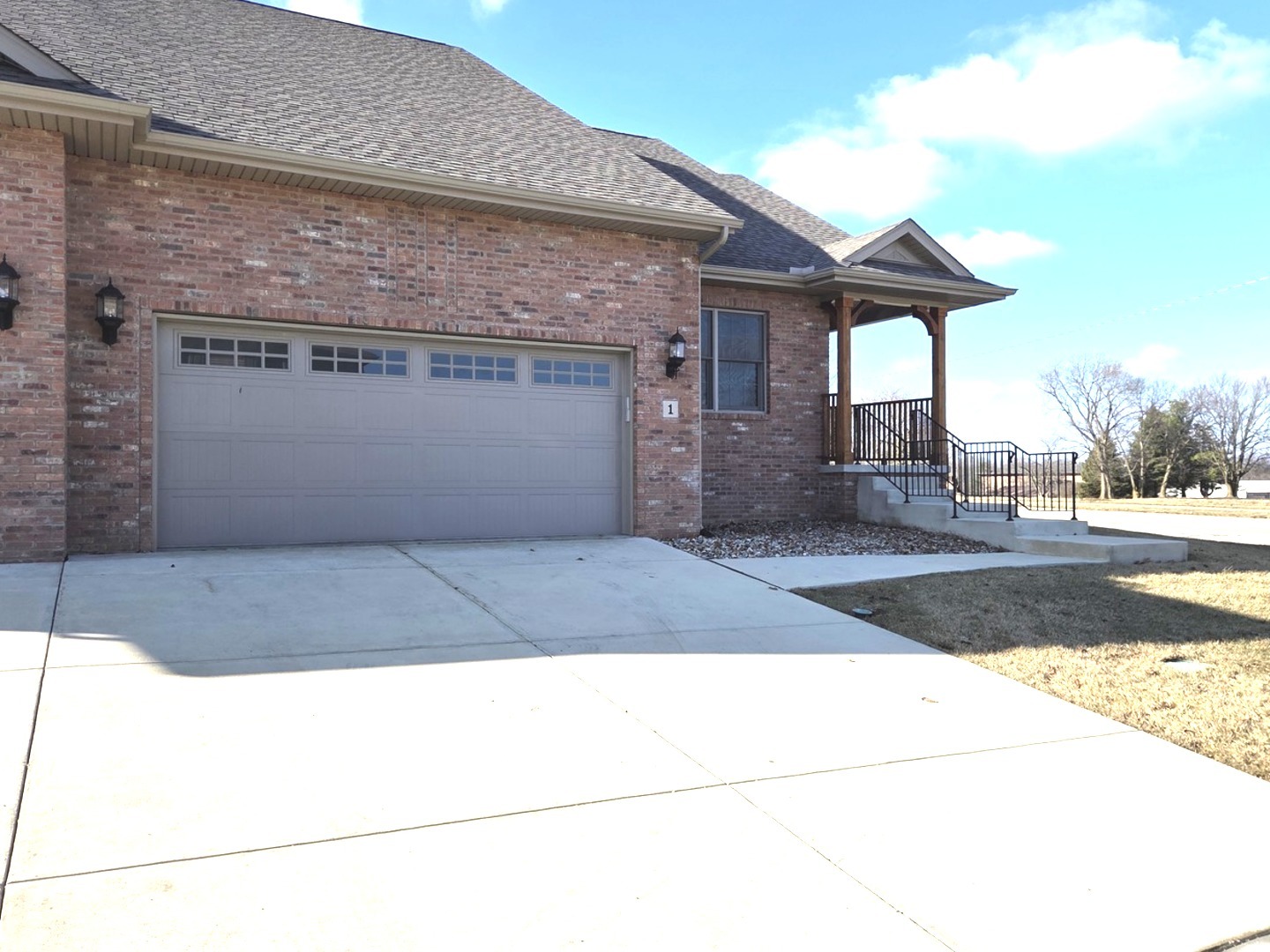 1 Saint Ivans Circle, Bloomington, IL 61705