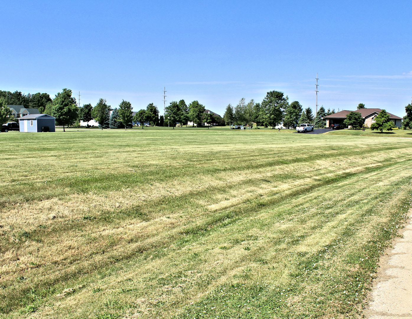 15582 Douglas Avenue, Sandwich, IL 60548