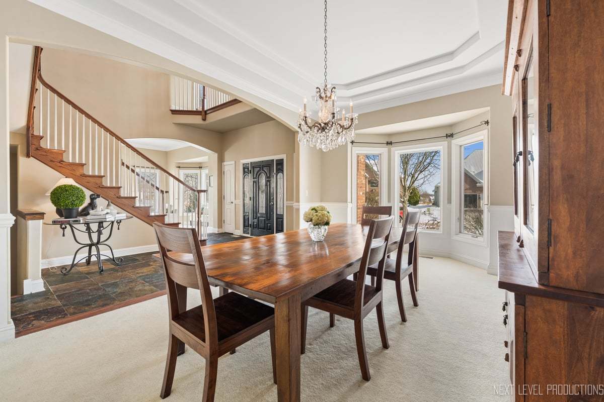 2441 Bird Lane, Batavia, IL 60510