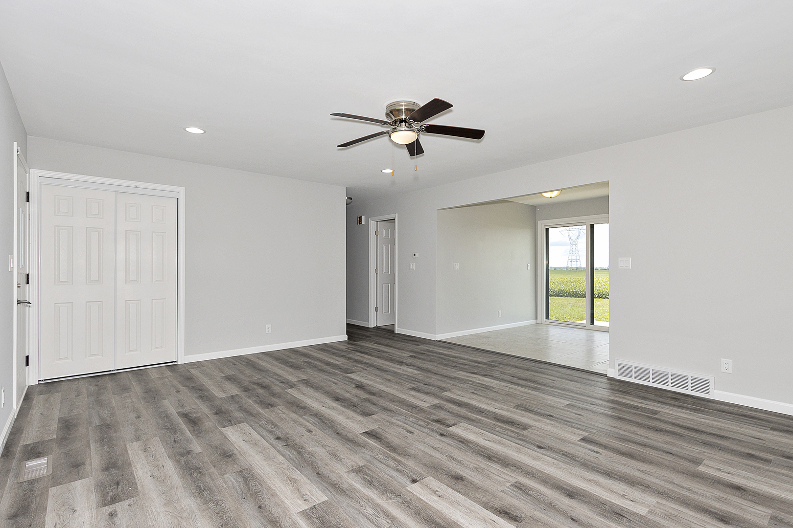 8310 E Coral Road, Union, IL 60180