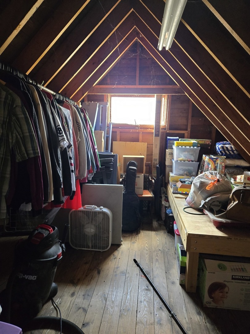 16517 Plainview Drive, Markham, IL 60428