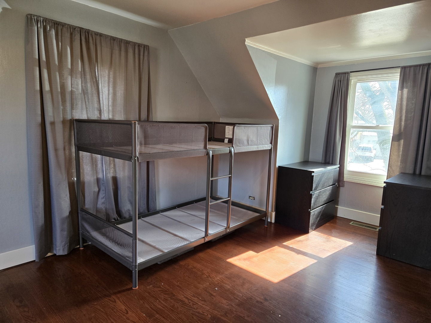 16517 Plainview Drive, Markham, IL 60428