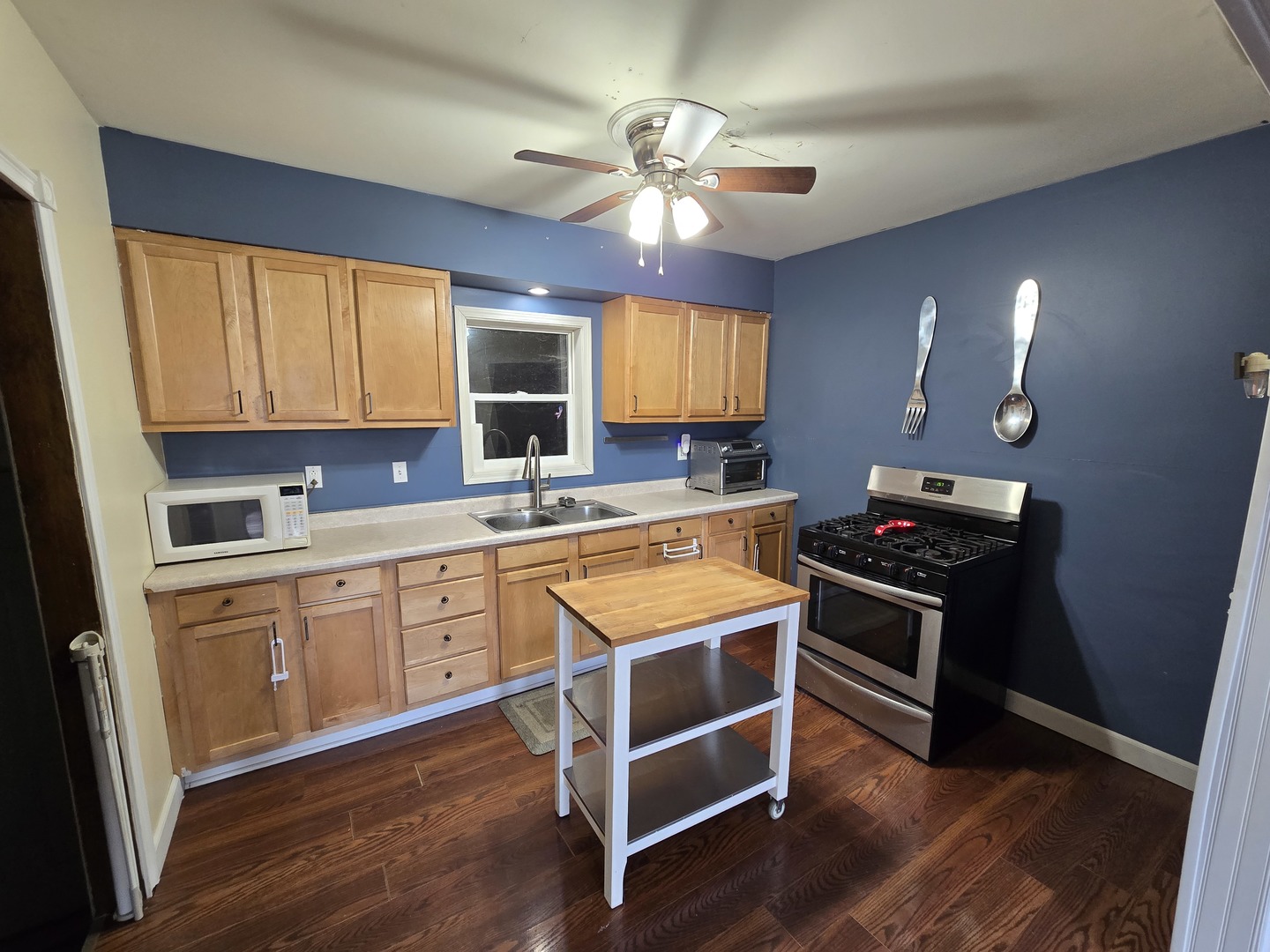 16517 Plainview Drive, Markham, IL 60428