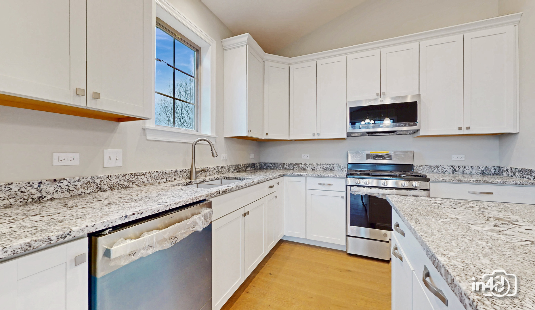 101 Donmor Drive, Bloomingdale, IL 60108