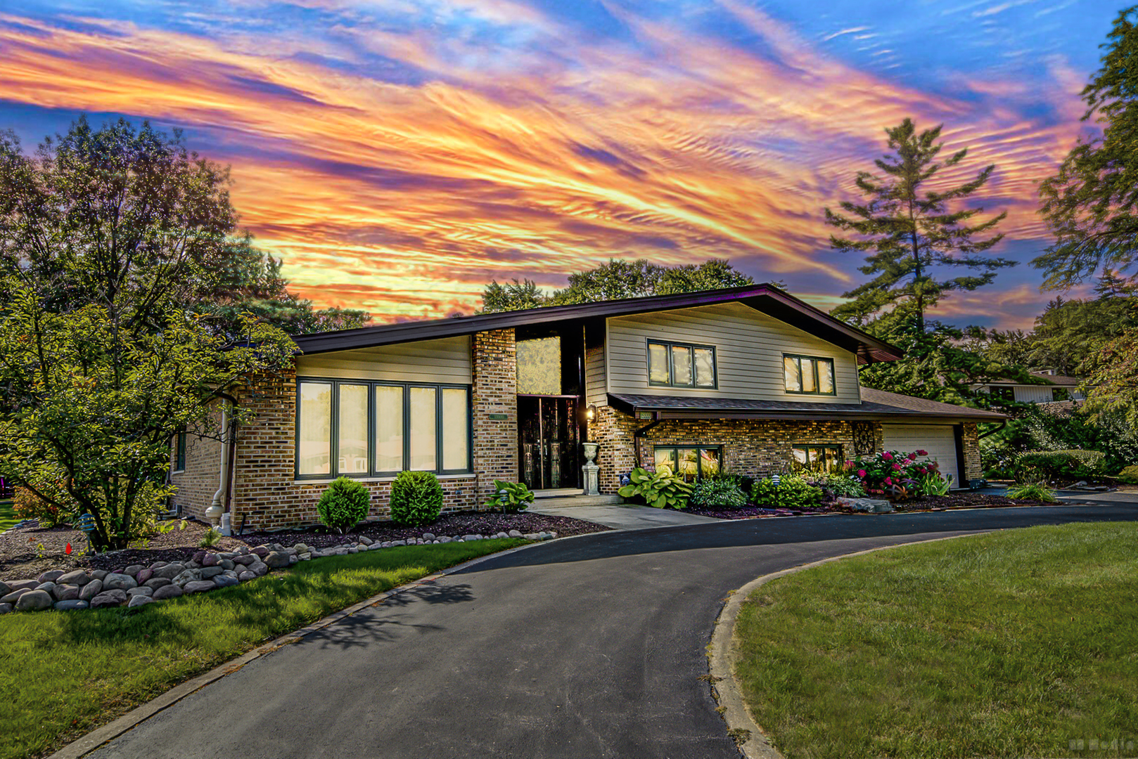 13000 S Westgate Drive, Palos Heights, IL 60463