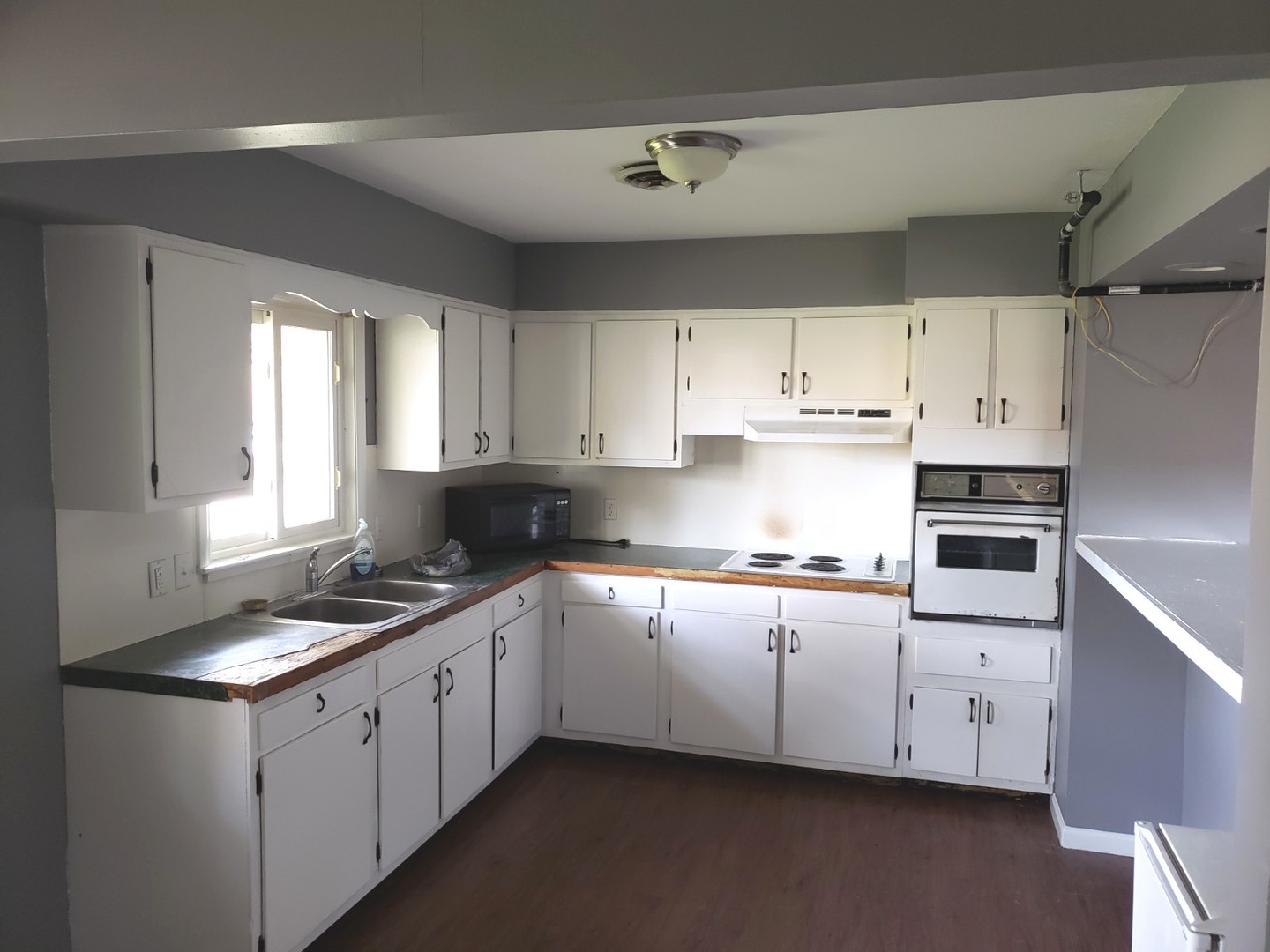 908 Greenbrier Road #908, DeKalb, IL 60115