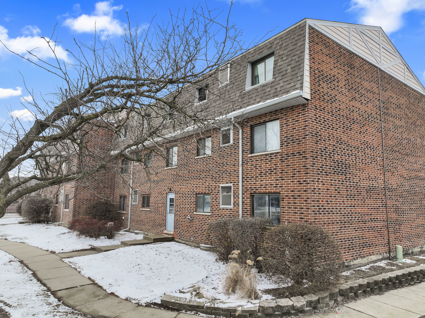 3250 Sanders Road #10C, Northbrook, IL 60062