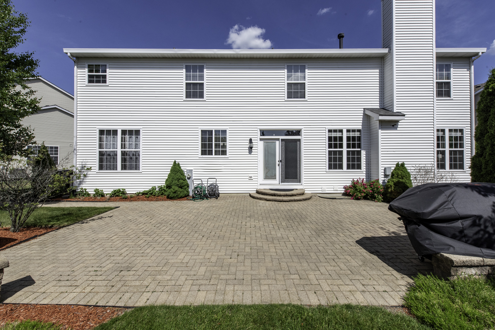 1650 Natures Way, Lindenhurst, IL 60046