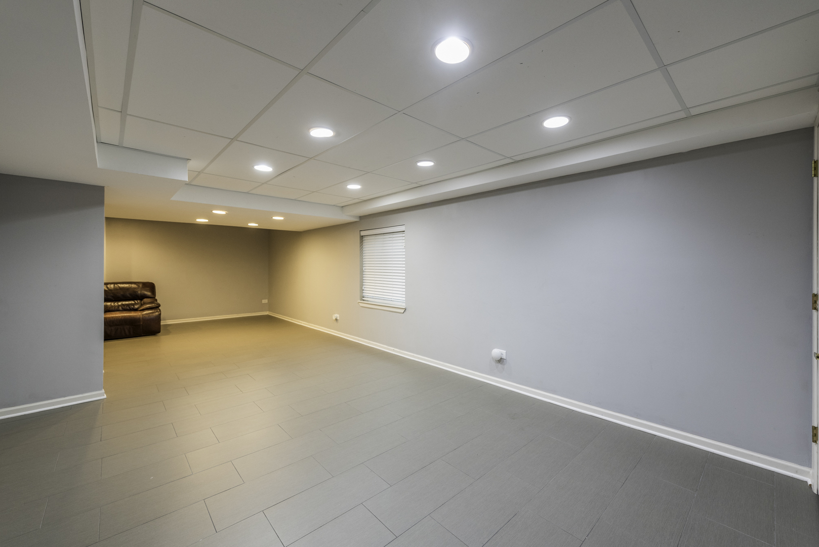 1650 Natures Way, Lindenhurst, IL 60046