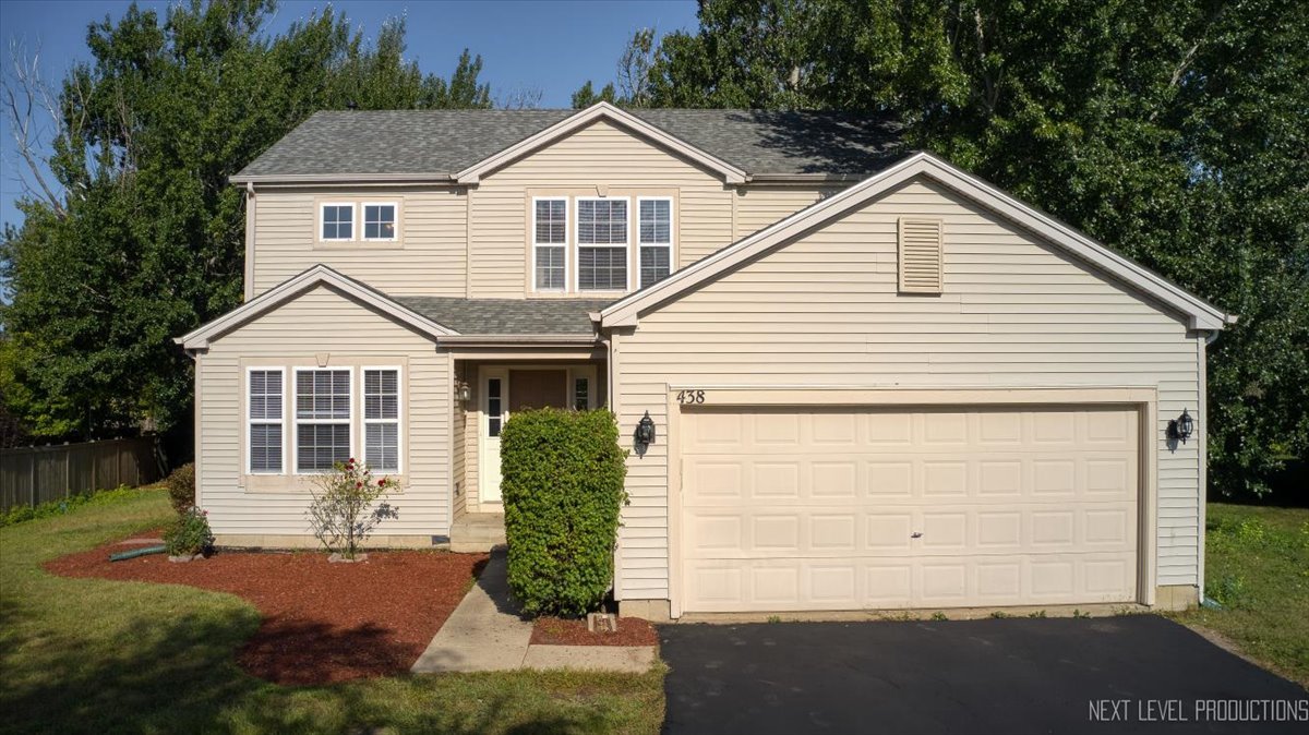 438 W Meadow Mist Lane, Round Lake, IL 60073