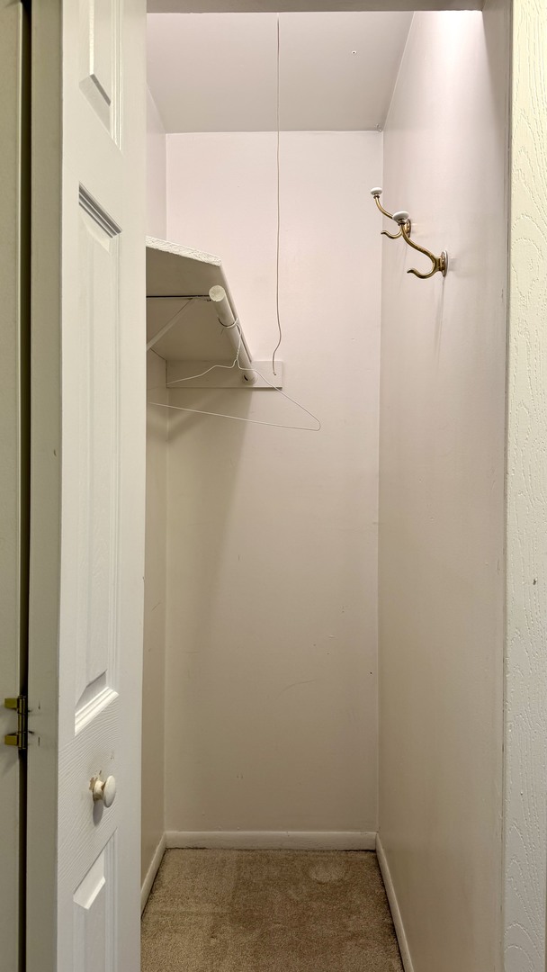 12 ECHO Court #1, Vernon Hills, IL 60061