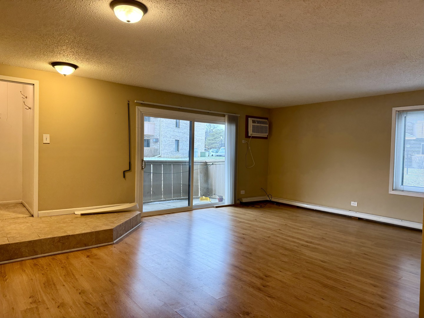 12 ECHO Court #1, Vernon Hills, IL 60061