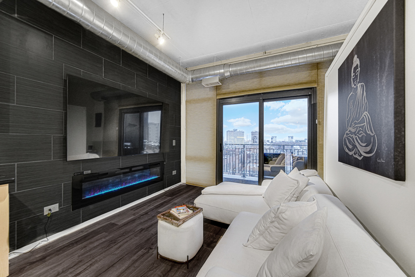 212 E CULLERTON Street #811, Chicago, IL 60616