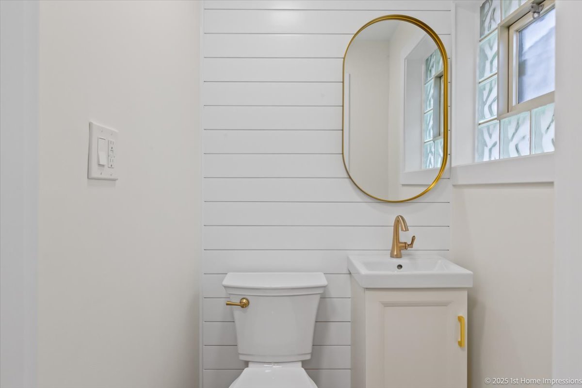 10316 Lamon Avenue, Oak Lawn, IL 60453