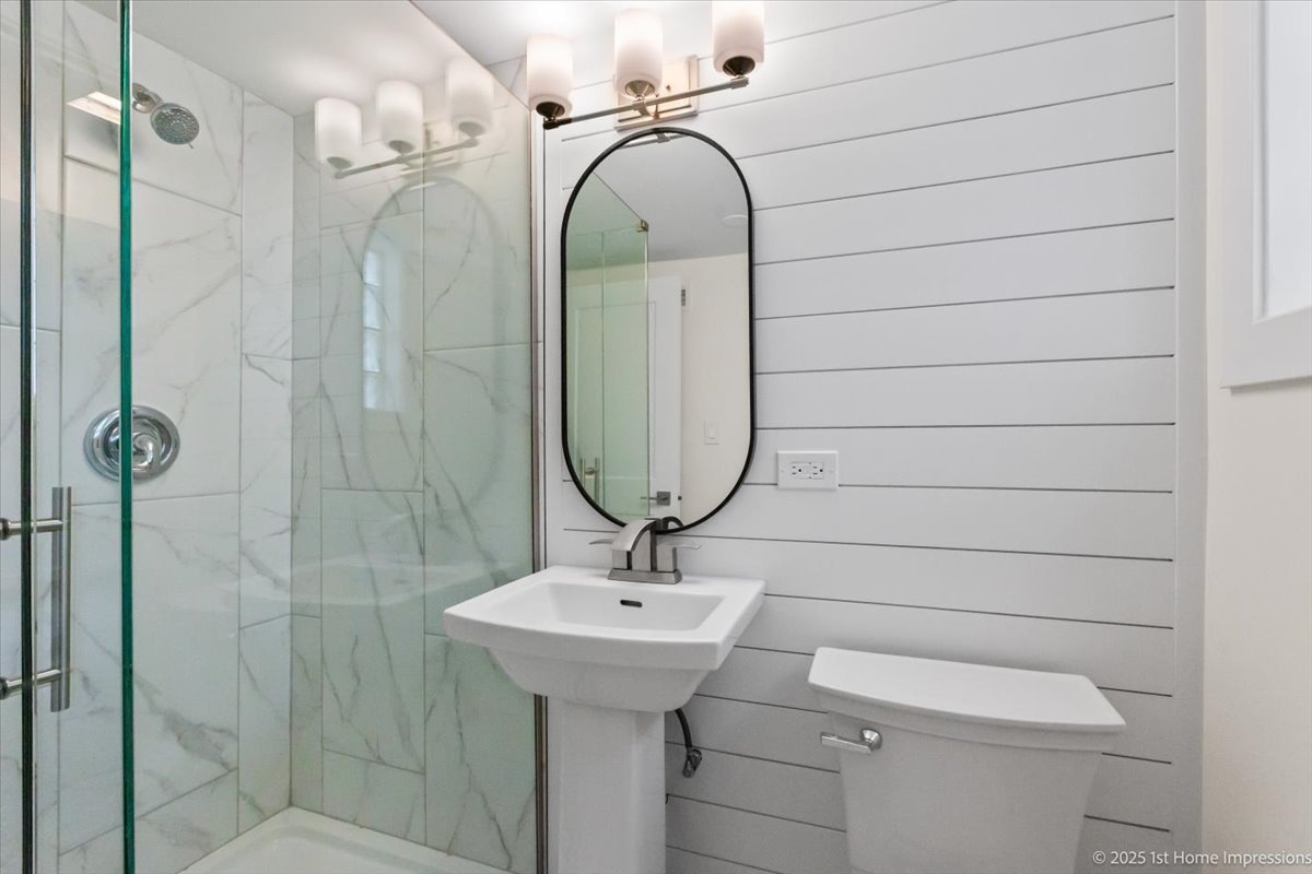 10316 Lamon Avenue, Oak Lawn, IL 60453