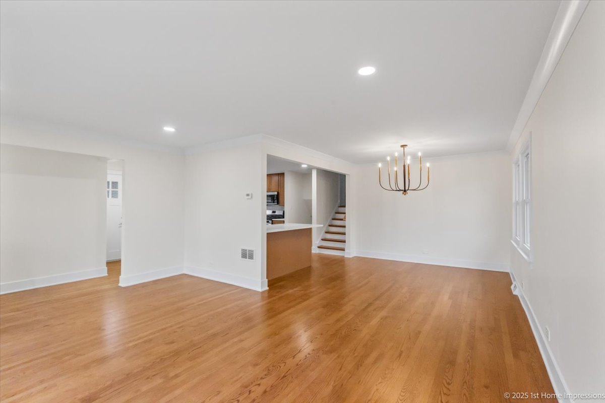 10316 Lamon Avenue, Oak Lawn, IL 60453