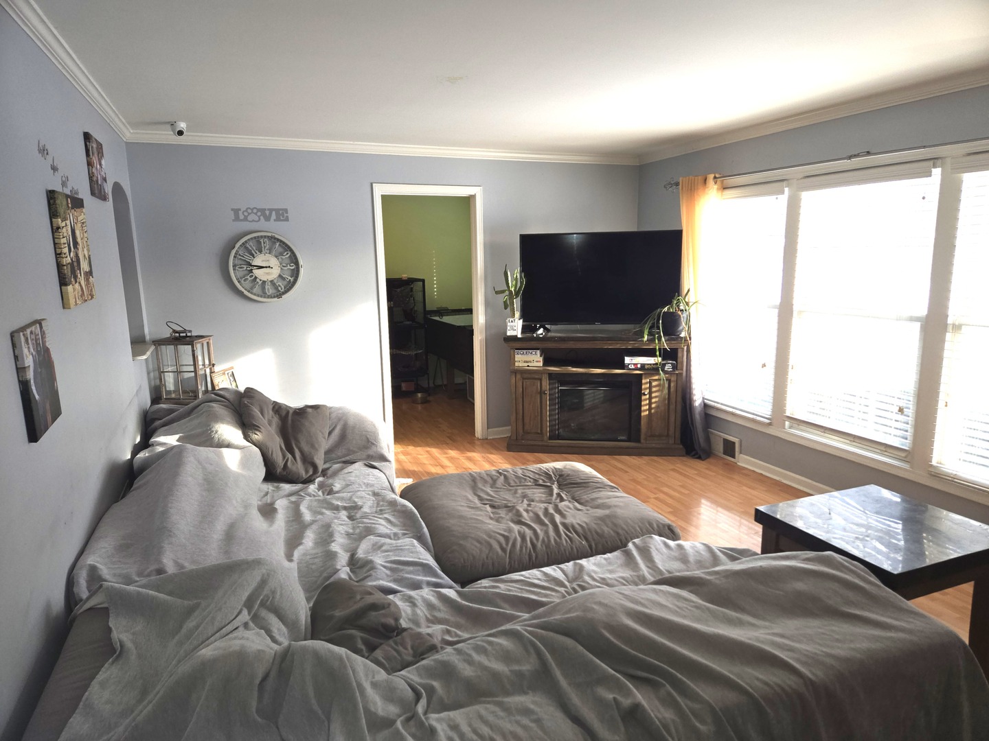 351 S Michigan Avenue, Villa Park, IL 60181