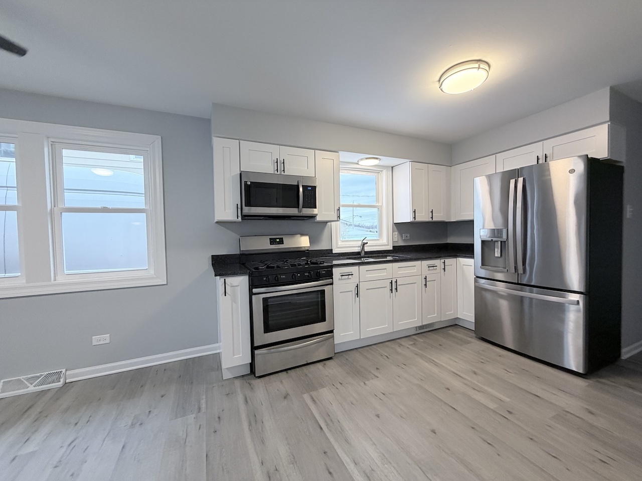 97 W 29th Street, South Chicago Heights, IL 60411