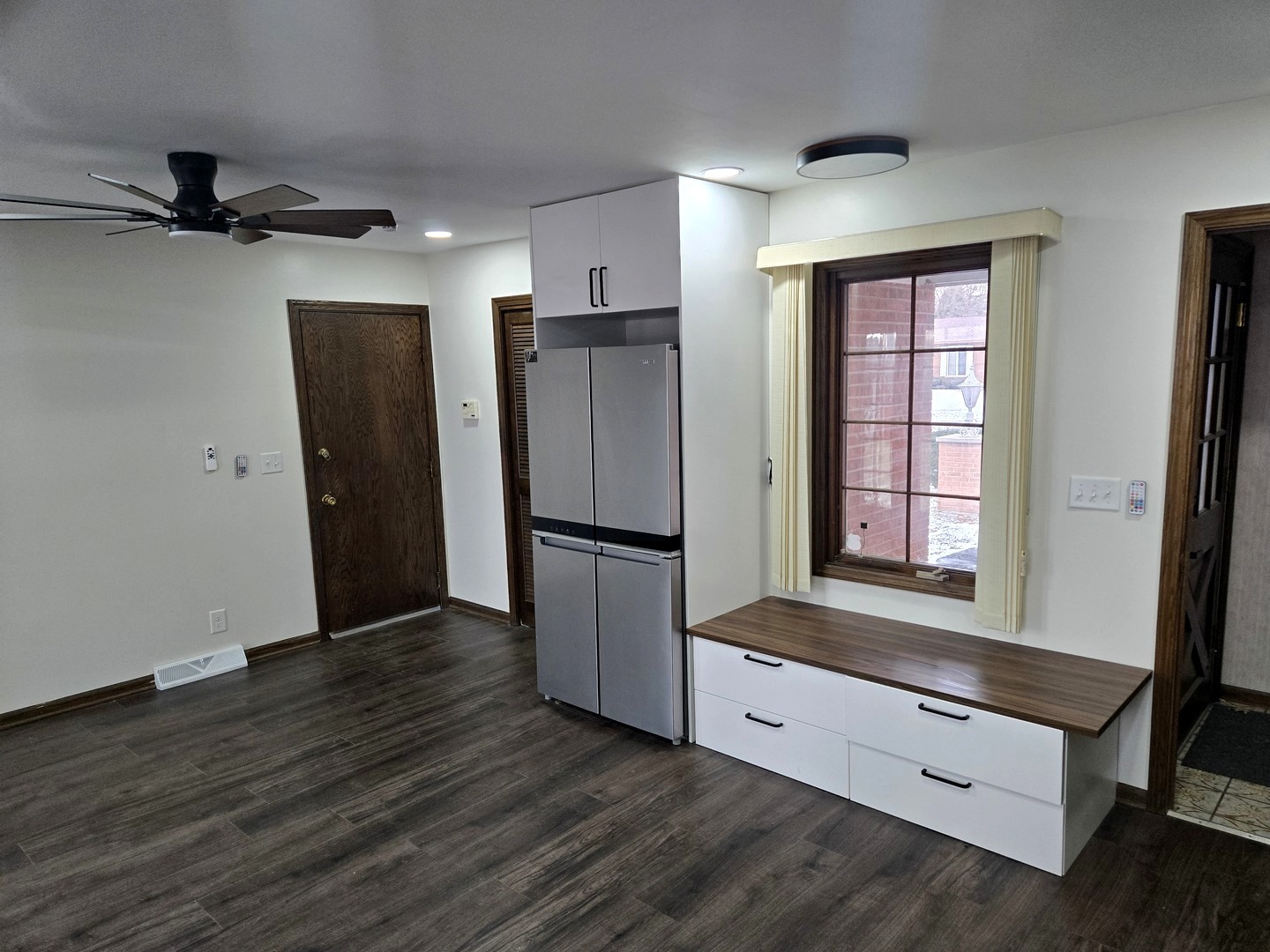 212 Georgeanna Street, Yorkville, IL 60560