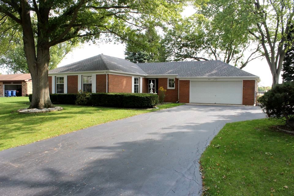 212 Georgeanna Street, Yorkville, IL 60560