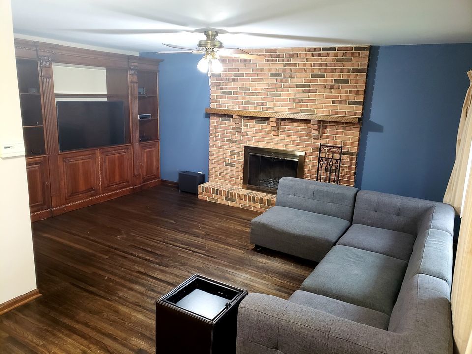 212 Georgeanna Street, Yorkville, IL 60560