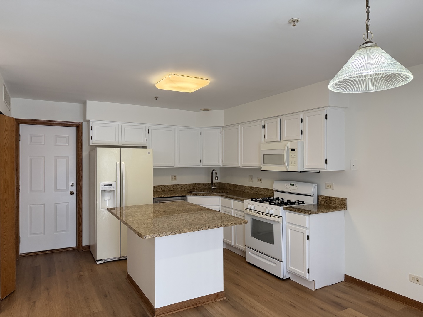 1303 Orleans Drive, Mundelein, IL 60060