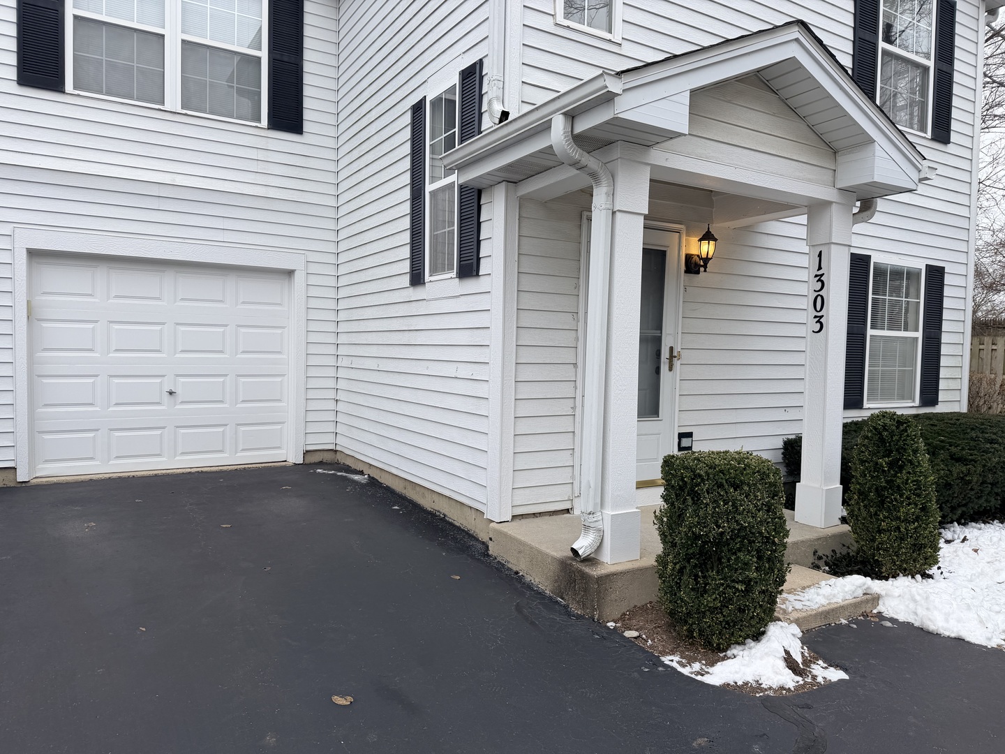 1303 Orleans Drive, Mundelein, IL 60060