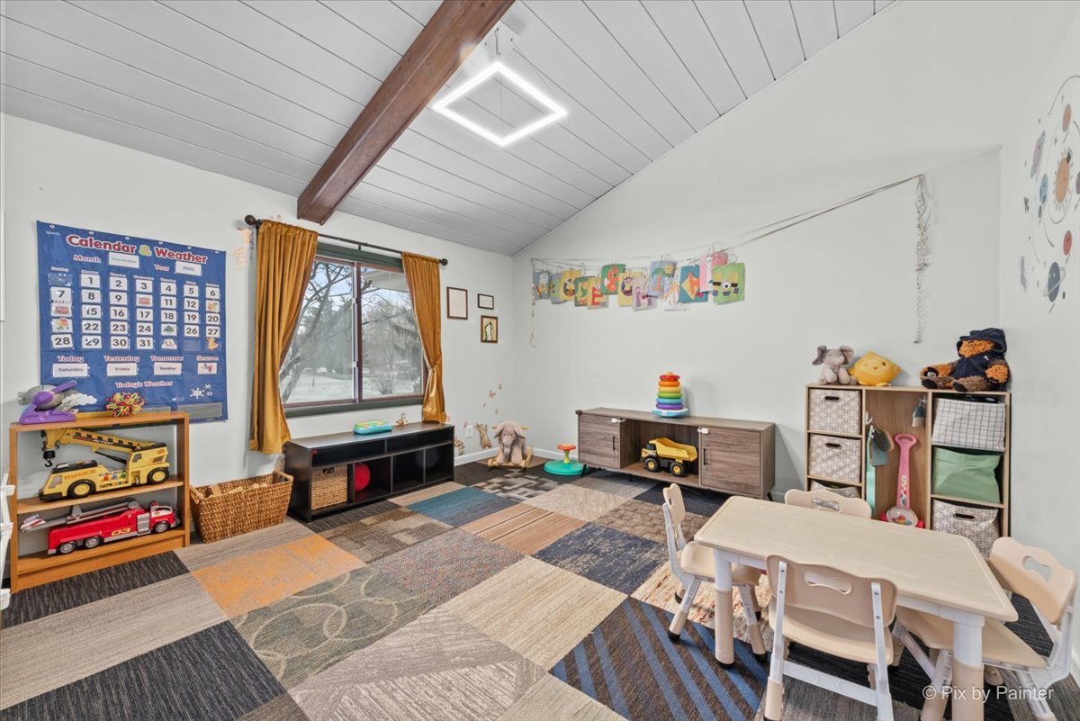 6045 E South Prairie Drive, Morris, IL 60450