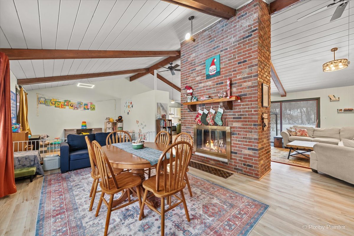 6045 E South Prairie Drive, Morris, IL 60450