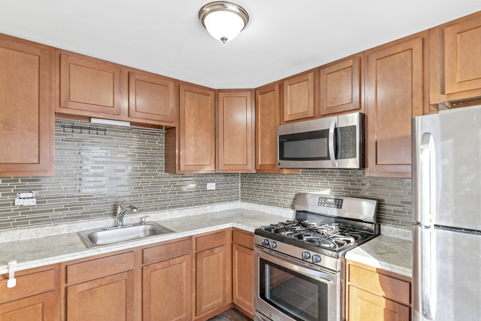 107 TONSET Court #107, Schaumburg, IL 60193