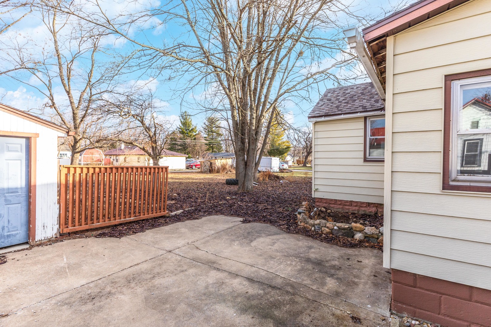 121 E James Street, Forrest, IL 61741
