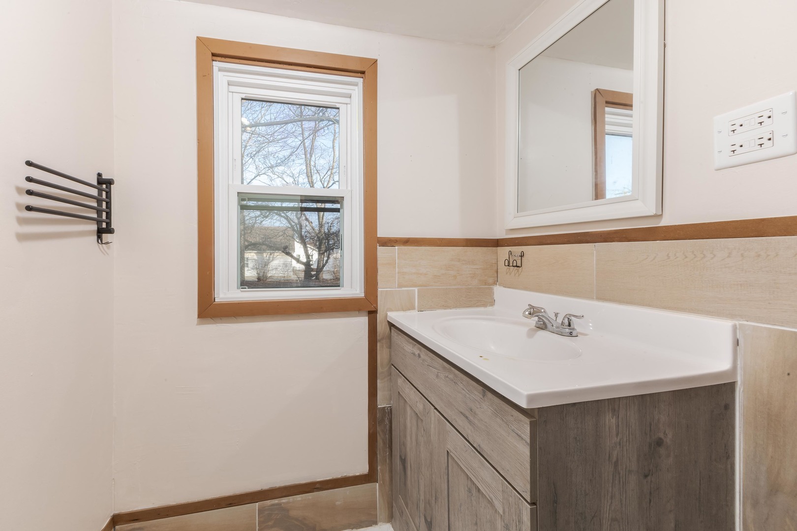 121 E James Street, Forrest, IL 61741