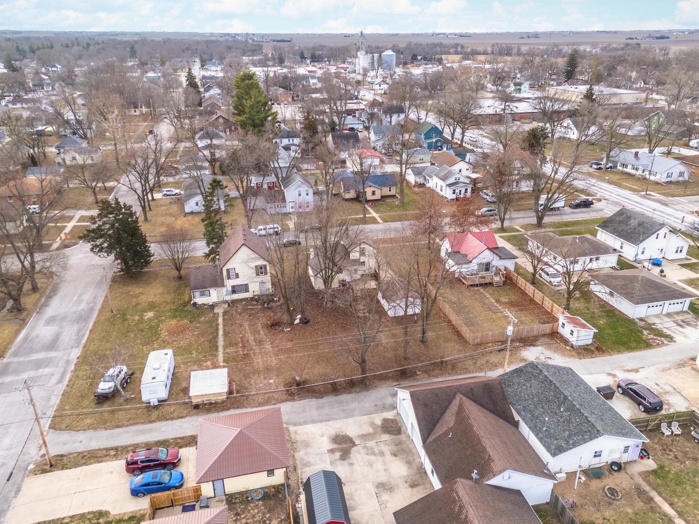 121 E James Street, Forrest, IL 61741