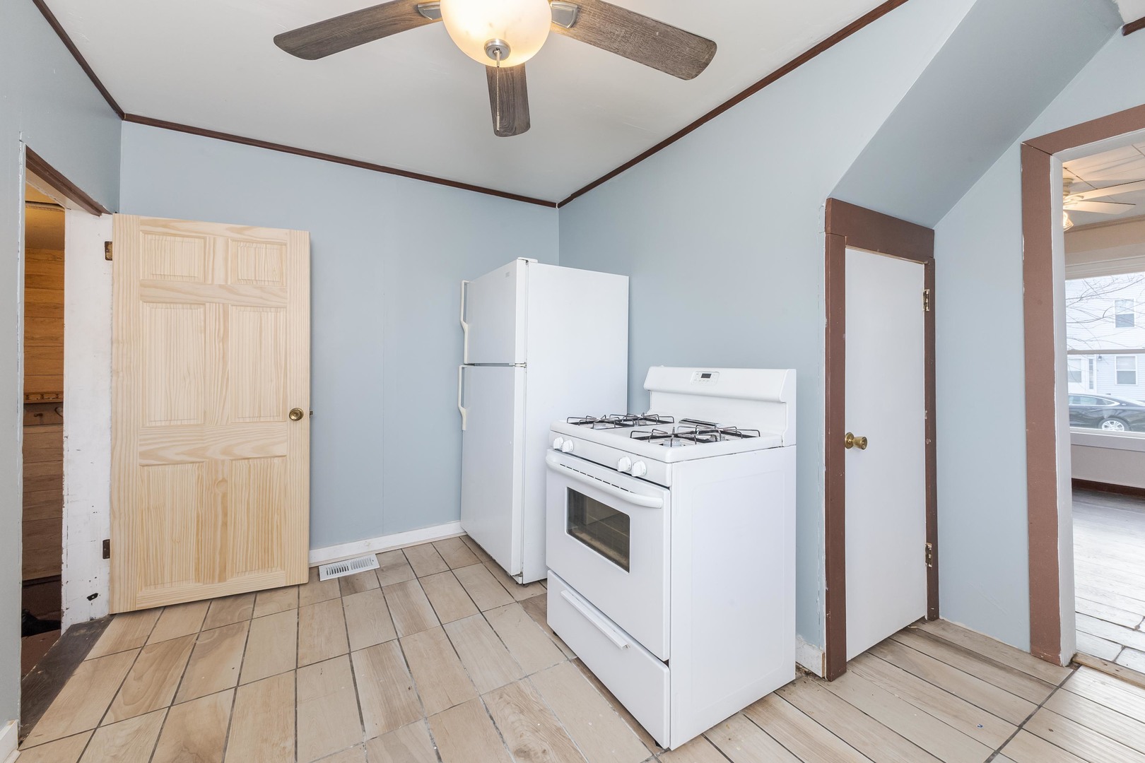 121 E James Street, Forrest, IL 61741