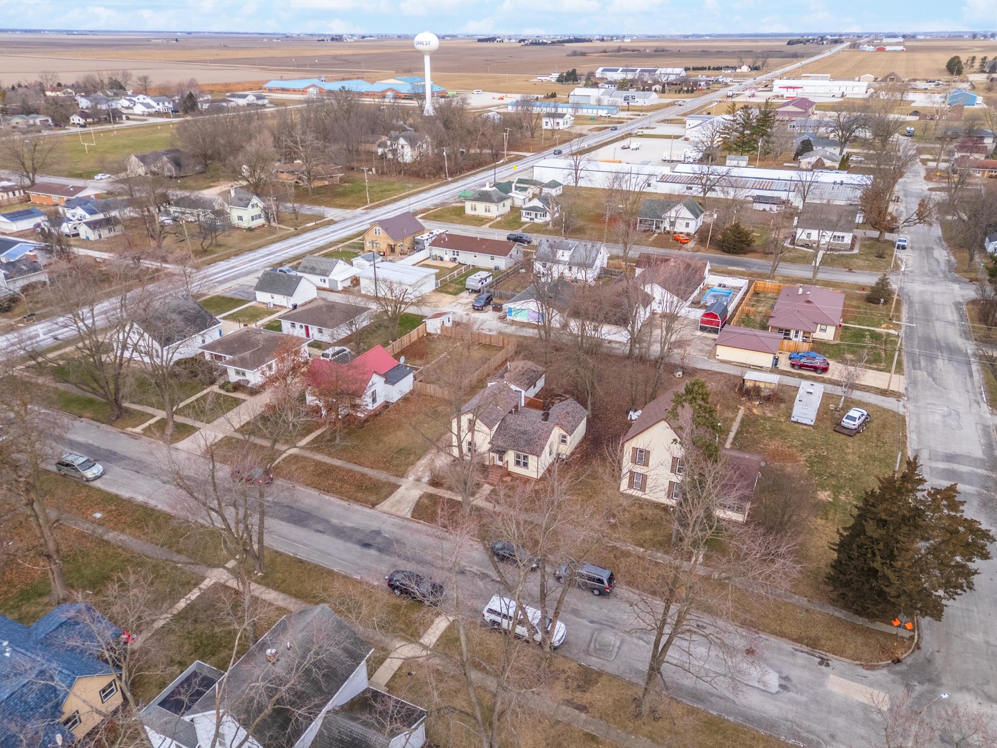 121 E James Street, Forrest, IL 61741